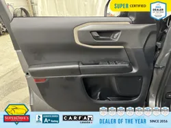 Vehicle photo 16