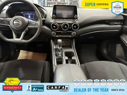 Vehicle photo 14