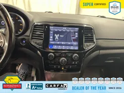Vehicle photo 24