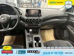 Vehicle photo 17