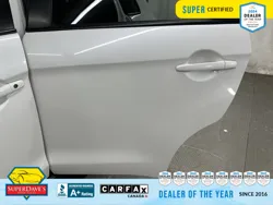 Vehicle photo 19
