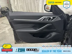 Vehicle photo 15