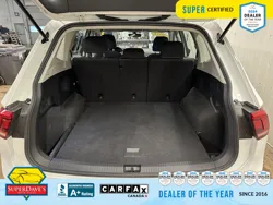 Vehicle photo 21