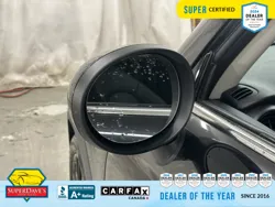 Vehicle photo 14