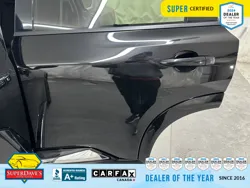Vehicle photo 19