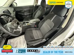 Vehicle photo 17