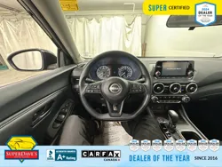 Vehicle photo 23