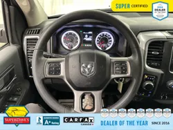 Vehicle photo 24