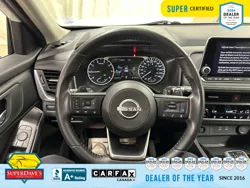 Vehicle photo 24
