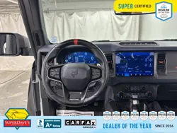 Vehicle photo 19