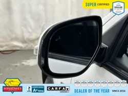 Vehicle photo 14