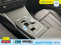 Vehicle photo 29