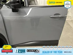 Vehicle photo 15