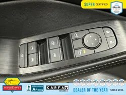 Vehicle photo 21
