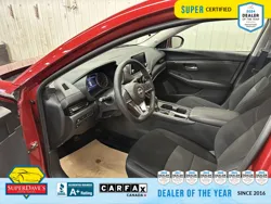 Vehicle photo 10