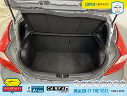 Vehicle photo 30