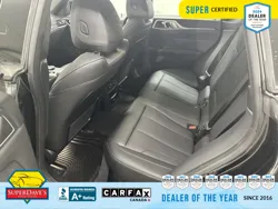 Vehicle photo 20