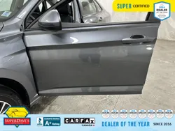 Vehicle photo 15