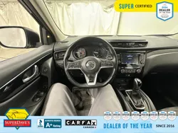 Vehicle photo 23