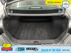 Vehicle photo 30