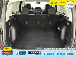 Vehicle photo 31