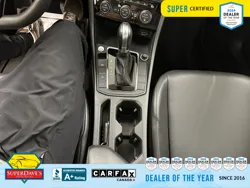 Vehicle photo 30