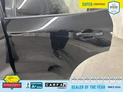 Vehicle photo 19