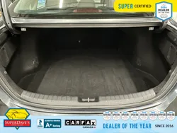 Vehicle photo 20