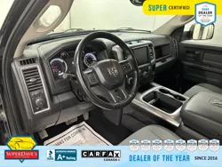 Vehicle photo 16
