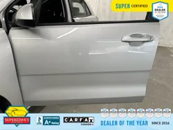 Vehicle photo 15