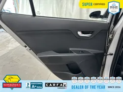 Vehicle photo 20