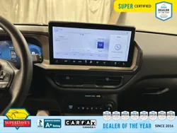 Vehicle photo 25