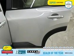 Vehicle photo 19