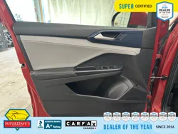 Vehicle photo 16