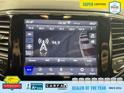 Vehicle photo 25