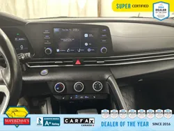Vehicle photo 24
