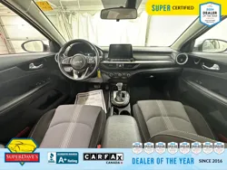 Vehicle photo 21