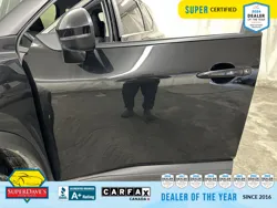 Vehicle photo 15