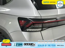 Vehicle photo 24