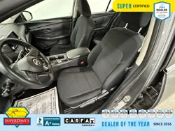 Vehicle photo 17