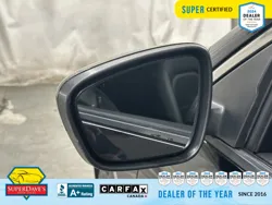 Vehicle photo 14