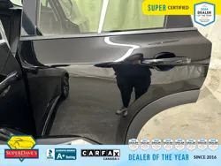 Vehicle photo 19