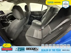 Vehicle photo 21