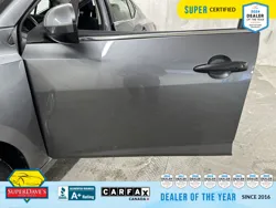 Vehicle photo 14