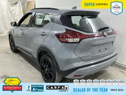 Vehicle photo 26