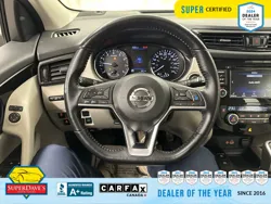 Vehicle photo 24