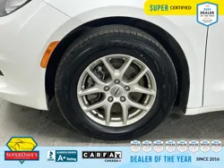 Vehicle photo 11