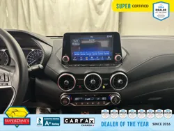 Vehicle photo 25