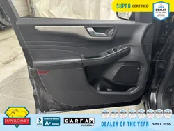 Vehicle photo 16