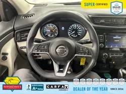 Vehicle photo 24